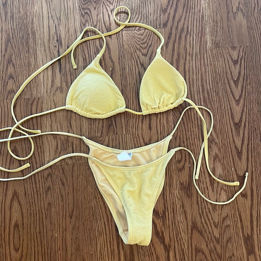 Super cute yellow bathing suit